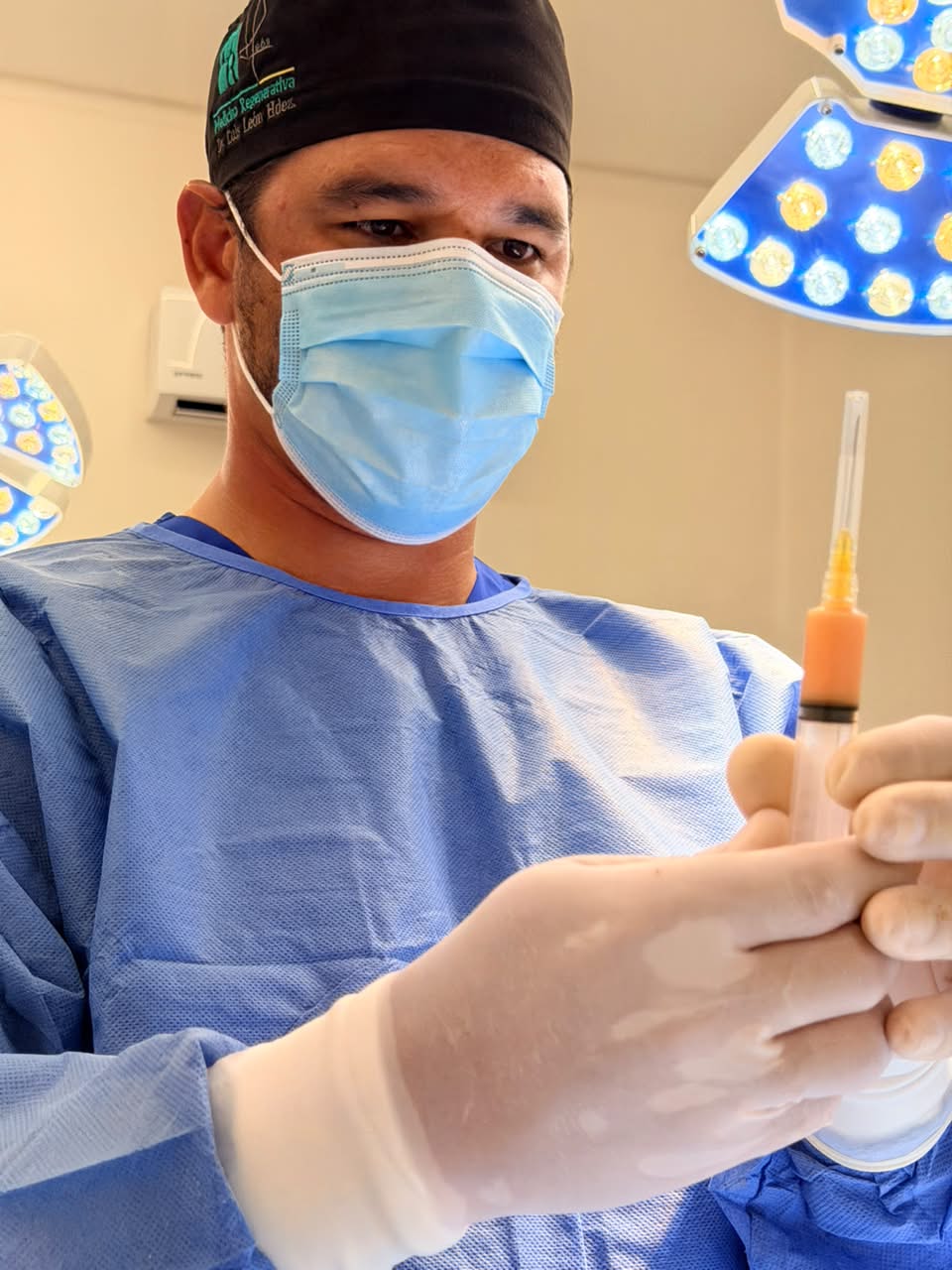 Aplicación de micronizado de tejido adiposo en articulación